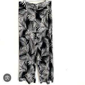 White House Black Market SP wide leg pants stretch material